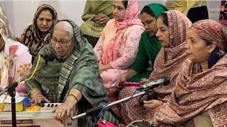 ਦਾਦੀ ਪੋਤਿਆਂ ਨੂੰ ਕਹਿੰਦੀ ਨਾਲੇ ਜੱਫੀ ਵਿੱਚ ਲੈਂਦੀ 
