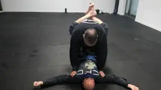 BJJ - JIU-JITSU - EASY WAY TO OPEN AND PASS A CLOSED GUARD