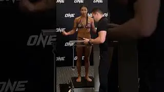 Strawweight showdown 💪