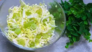 Leckerer Chinakohl Salat mit Weintrauben in 5 Minuten. Ich werde nie m&uuml;de, diesen Salat zu essen!