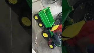 Jhandewalan cycle cars  market  in Delhi chhotey bacchon khilaune ki gari tracktor battery operated
