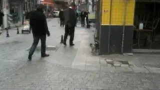 Cat Attacking People on Street - Kadık&ouml;y, Istanbul