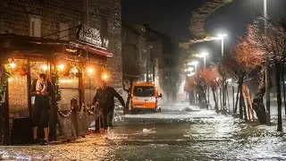Ciklonalna plima poplavila rivu i okolne ulice u Kaštelima
