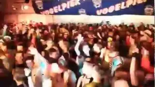 Mega tent gaat uit zijn dak 2016