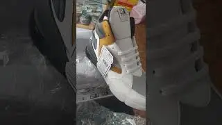 unboxing GO21 mid top sneakers