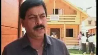 Builder builds mobile and eco friendly wooden houses