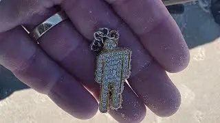 Beach Metal Detecting, January, 17 2026