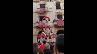 Actuació castellera de la Fira de Santa Úrsula de la Colla Joves Xiquets de Valls (27-10 2019)
