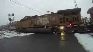 CP & UP pull oil train (CP 609)