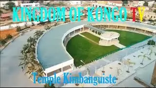 Gigantesque esplanade de l’église kimbanguiste à Luanda.