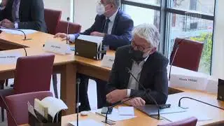 Un d&eacute;put&eacute; fran&ccedil;ais pr&eacute;sente Emile Parfait Simb comme exemple pour les cryptomonnaies.