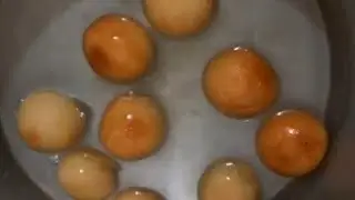 सूजी से बने सबसे सॉफ्ट गुलाब जामुन 😍 Perfect Soft Gulab Jamun with Sooji & Milk Powder | Easy Recipe
