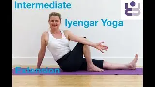 Intermediate Iyengar Yoga -  Abdominal work using extension