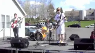 I Bet You Look Good On the Dancefloor - Live at Springfest