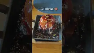 sizzling brownie witha scoop of icecream 🤤 #uae #food #india #teluguvlogs #foodblogger #shorts