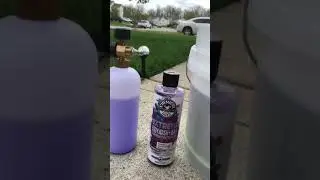 Chemical Guys Extreme Body Wash in foam cannon