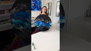 Luminous Blues, Celestial Gold Flow in This Alcohol Ink Round #AlcoholInk #ArtInspo #OceanArt