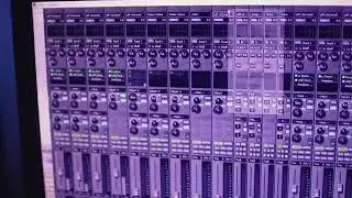 TC DA DON IN A RECORDING SESSION