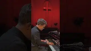 Живое исполнение композиции Prayer (Act I & II).