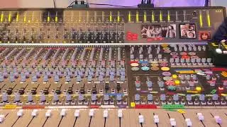 Printing the mix : Shake It ~ (Featuring Jay Bradley on drums)