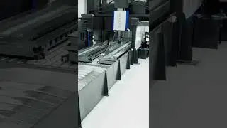 turning process for highly precise machine rail components #shorts