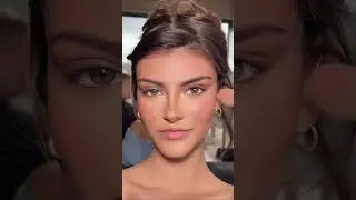 Sit back, relax, and watch the makeup magic happen. 😌 #makeuptherapy #satisfyingmakeup #beautyhacks
