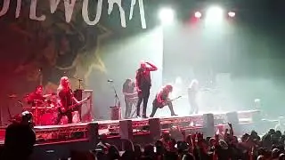 Soilwork - Stabbing the Drama (Live in Paris / Z&eacute;nith - 08/10/2024)
