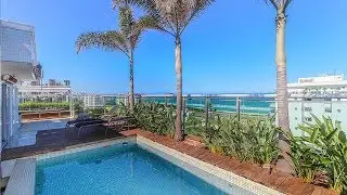 COBERTURA FRENTE MAR DECORADA COM PISCINA ADEGA ALTO LUXO (CASA SUSPENSA) - Muller Imóveis Rj