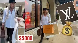 ADDICTED TO SHOPPING