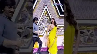 Shilpa Shetty, Thumka Queen Dances With Actor & Producer Ravi Teja | N18S | #viralvideo | News18