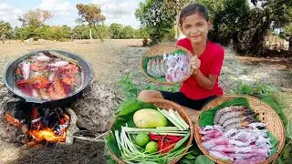 Soup Squid and shrimp - food in field recipe | My Countryside Life