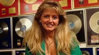 LINDA NOLAN -sharing memories with Showtown
