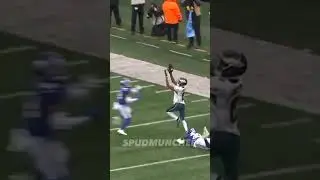 He MISSED the tackle😳 #shorts #eagles #nfl