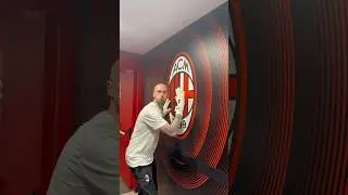 AC 🔴⚫️ or Inter 🔵⚫️? #football #stadium #inter #acmilan #sansiro #soccer #goalkeeper #koenzitoen