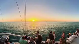 Sebago Sunset Cruise 360&deg;: Sky on Fire Over the Gulf!
