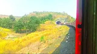 Journey in Howrah-Kamakhya New Sleeper Vande Bharat Train # train jab surang se nikalati hai tab
