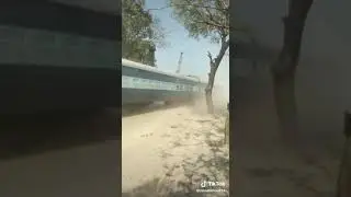 Super dust storm by train..