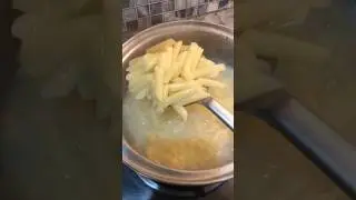 Thats how i boiled Penne Pasta👩🏻&zwj;🍳#banoskitchendiary #youtubeshorts #shorts #pastalover #tutorial