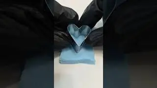 Cutting Kinetic Sand to a heart💖💖 #asmr #kineticsand #satisfying