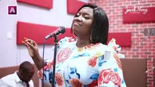 Adwoa Antwiwaa sings W’eni ku meho... Originally by Diana Hamilton  #AdwoaAntwiwaa #DianaHamilton