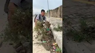 Remove Grass and Debris Clogged Drain #plastic #shorts #unclog #remove #cleaning