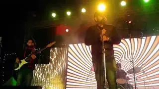 Neele neele amber pey | Junaid Khan Live|