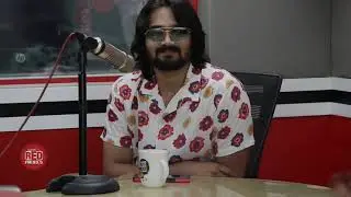 BHUVAN BAM FIRST KISS😘? || AWKWARD MOMENT 😂