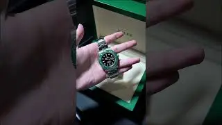 Spot the difference between these two iconic green rolex #rolex #rolexaholics #rolexfan #rolexdial