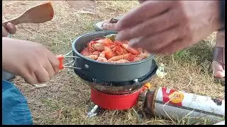 KEMPING BARENG KELUARGA DI PUNCAK GUHA. NGALIWET DAN MASAK UDANG