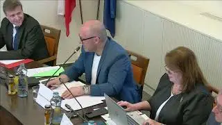 Veřejné slyšení uchazečů o funkci předsedy/předsedkyně Národního akreditačního úřadu (NAÚ)