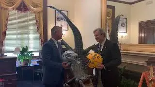 Kennedy picks LSU to beat Kansas State