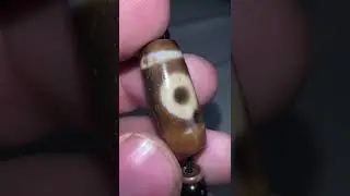 Ancient Tibetan Dzi bead  ww.antiqueshimalaya.com