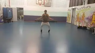 Only footwork! (Randy Telg)