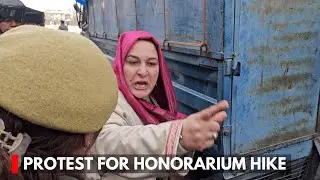 Srinagar: Anganwadi Workers, Helpers Protest for Honorarium Hike, Pension Cover